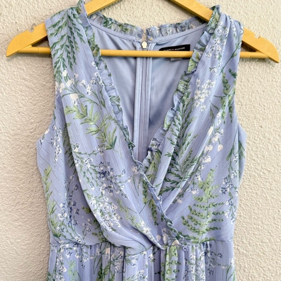 Tommy Hilfiger Floral Dress Size 2 EUC - Picture 2 of 5